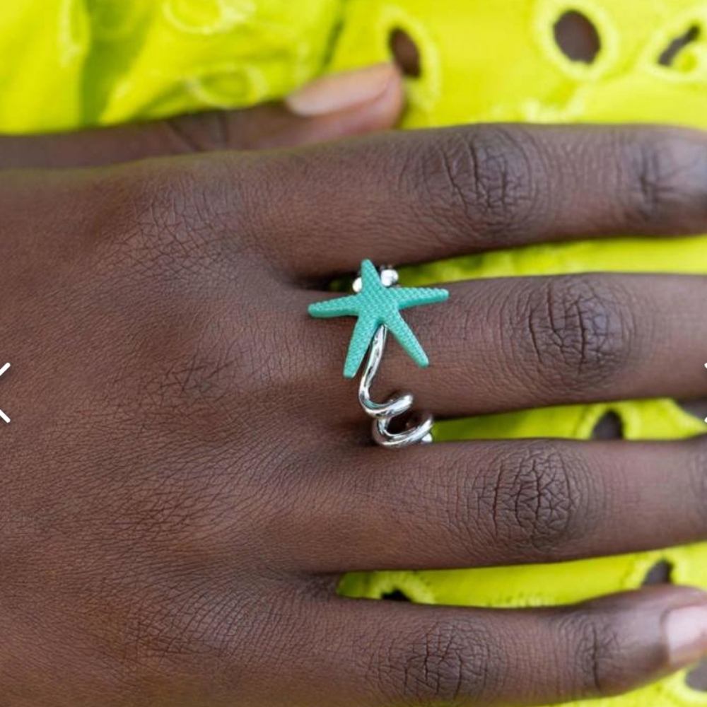 Wish Upon a Starfish Blue Ring 💍 FashionFix 2024 - Picture 2 of 3